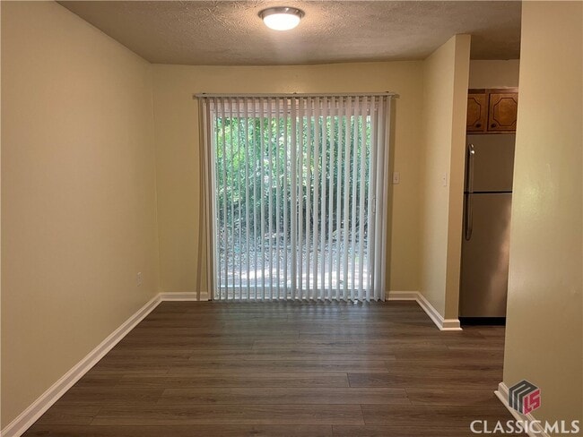 Building Photo - 222 Rustwood Dr