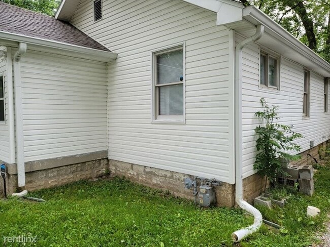Building Photo - 2 br, 1 bath House - 4455 Crittenden