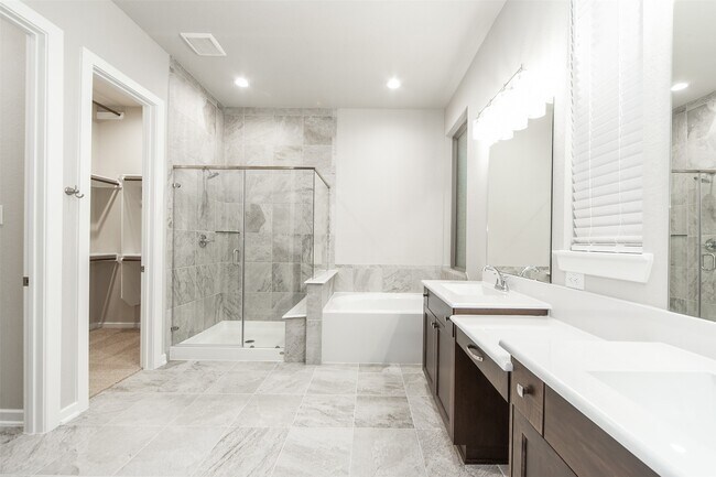 Building Photo - 8706 Fox Trail Dr