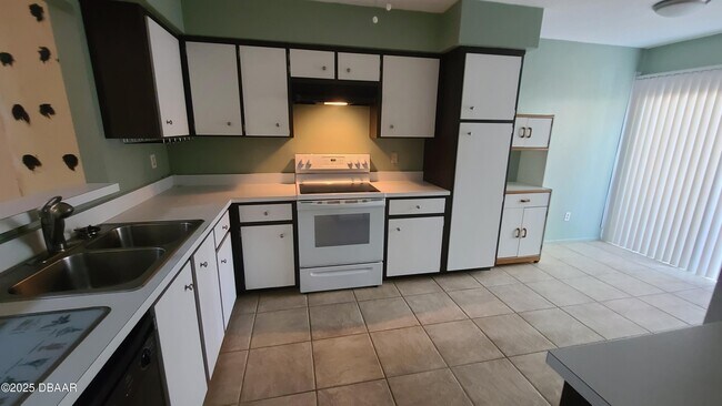 Building Photo - 140 Laughing Gull Ct