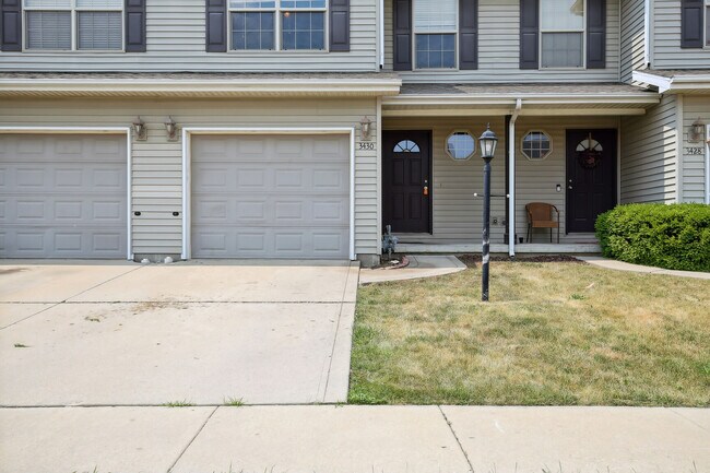 Foto del edificio - 3430 Stoneway Ct