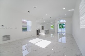 Building Photo - 5290 SW 134th Ave