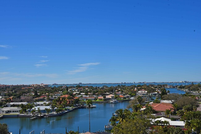 Foto del edificio - Marina Club Apartment homes