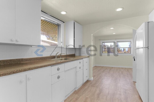 Foto del edificio - 5526 S Avon St