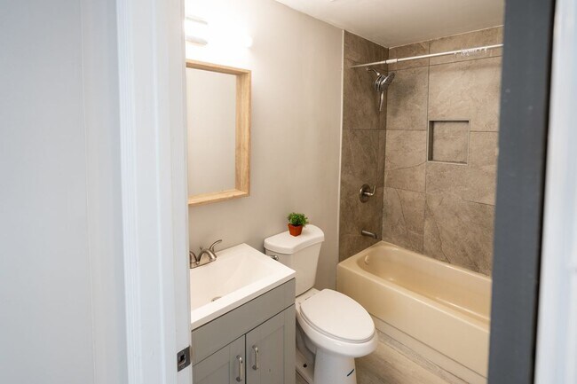 Foto del edificio - 2881 Sylvan Rd