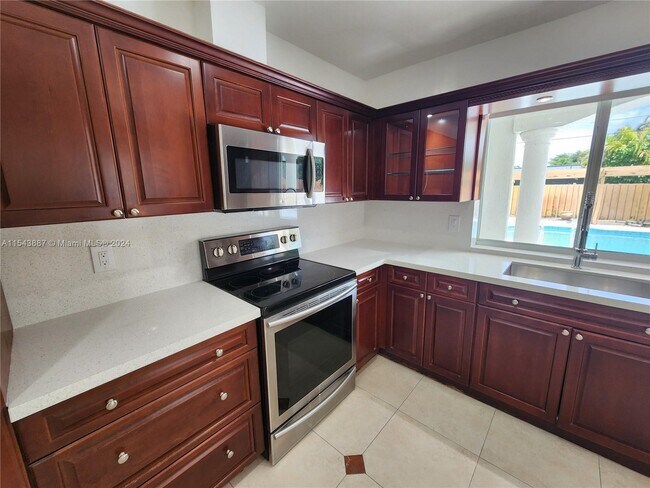 Foto del edificio - 4233 Jackson St