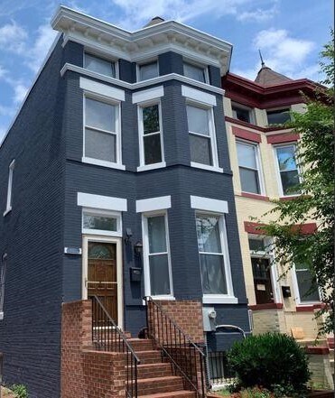 Foto del edificio - 1023 Columbia Rd NW