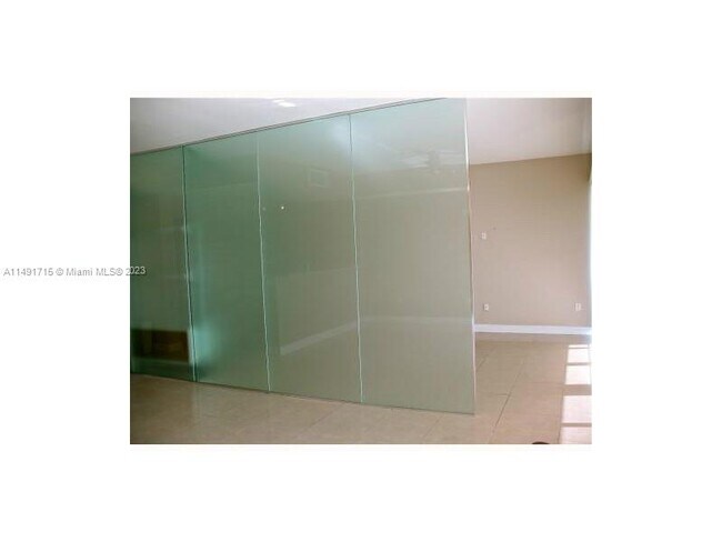 Building Photo - 2694 Inagua Ave