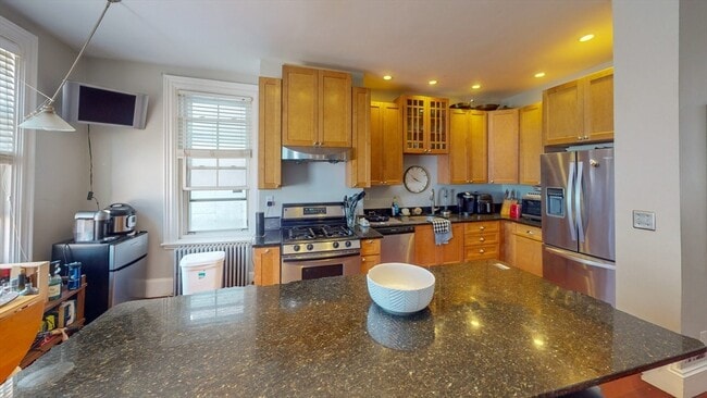 Building Photo - 58 P St