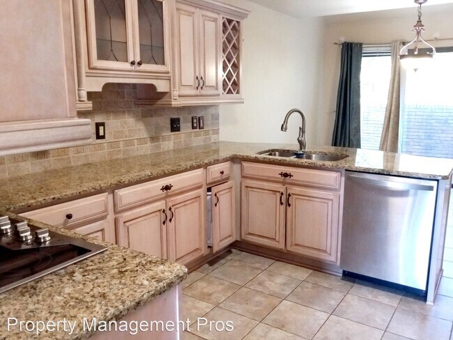 Foto del edificio - 3 br, 3.5 bath House - 5657 Hillcrest Circ...