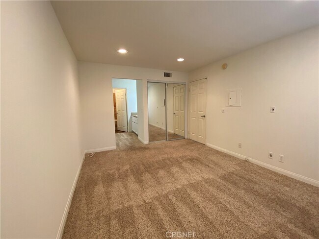 Foto del edificio - 5515 Canoga Ave