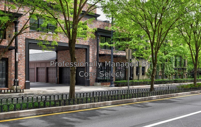 Primary Photo - 164 E Gay St