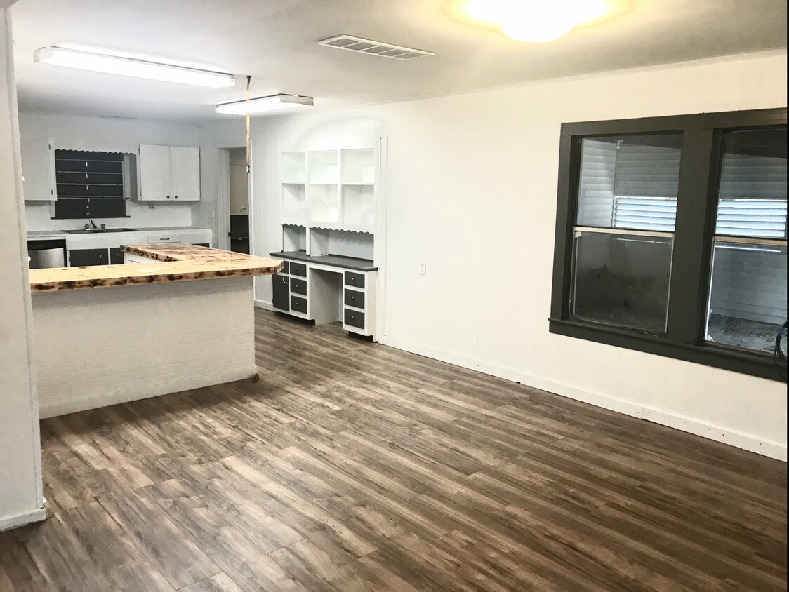 Foto principal - 431 N Post Oak St