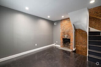 Building Photo - 1025 N Lawrence St