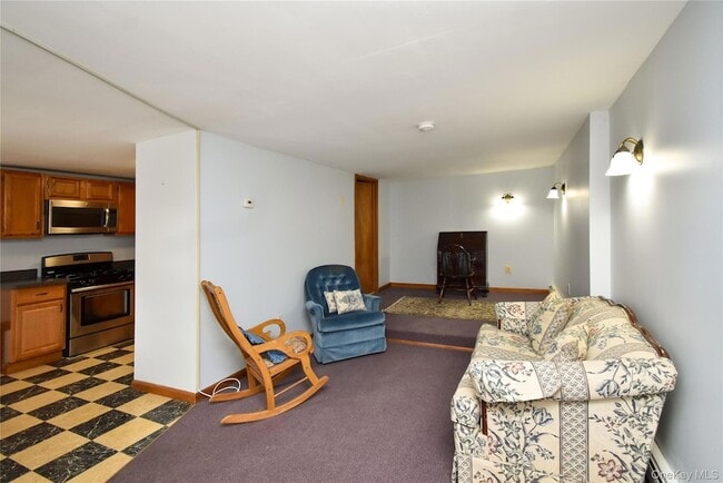 Building Photo - 504 NY-9D