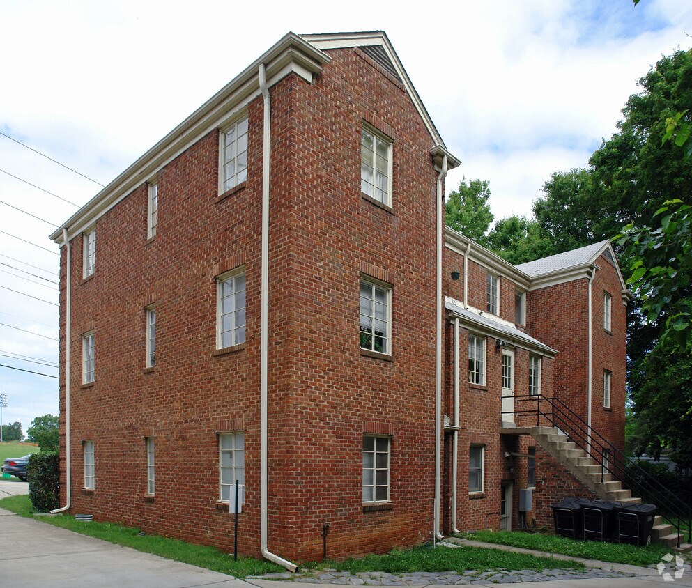 Foto del edificio - 106 Faircloth St