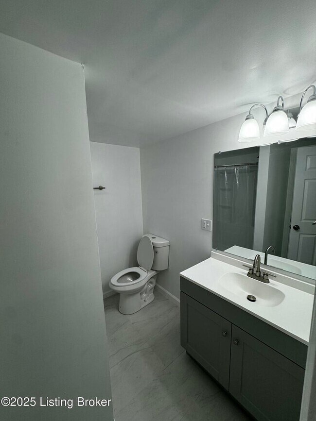 Building Photo - 5303 Haventree Pl