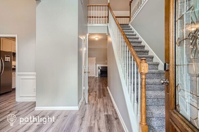 Building Photo - 2200 Sugarbirch Dr