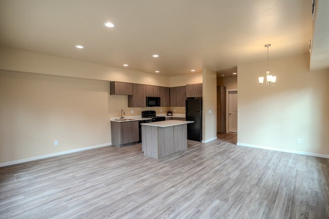 Building Photo - 5783 Joynak St S