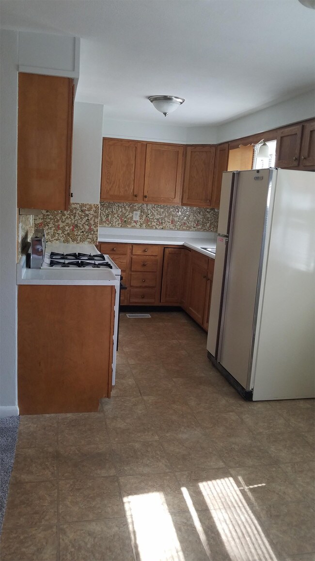 Building Photo - 3155 E Broadlands Ave