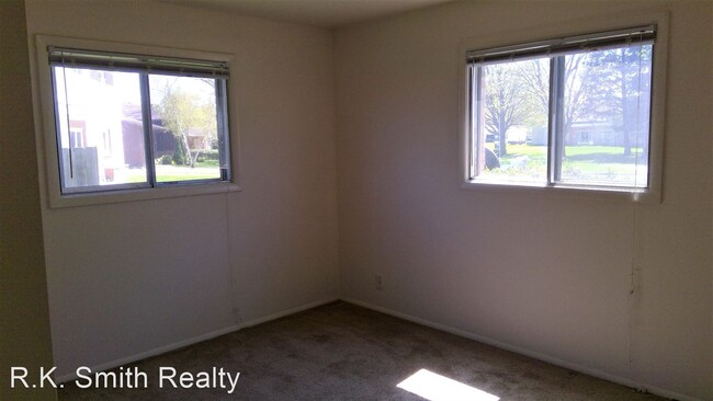 Building Photo - 1633 Randolph Rd