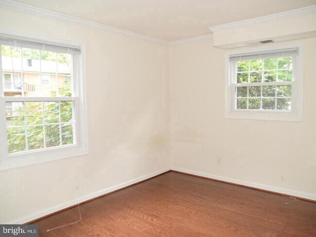 Foto del edificio - 3814 Lyndhurst Dr