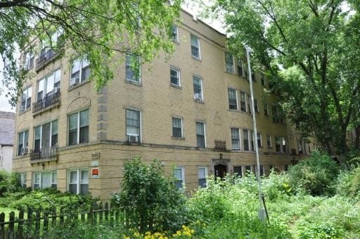 Building Photo - 4858 N Hermitage Ave