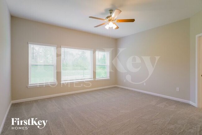 Building Photo - 486 Grand Landings Pkwy