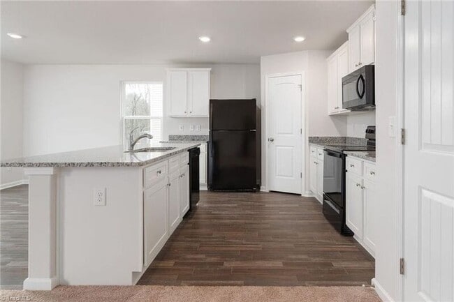 Building Photo - 2106 Briar Run Dr
