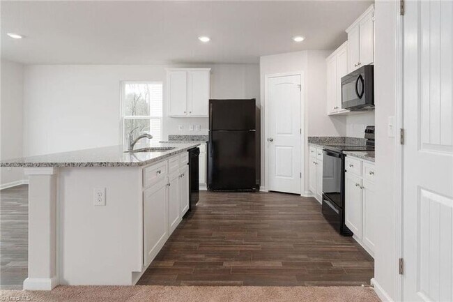 Foto del edificio - 2106 Briar Run Dr