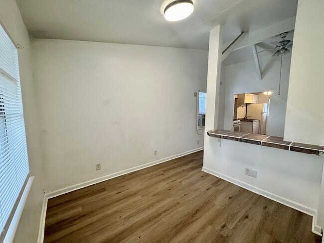 Building Photo - 602 Lovett Ave