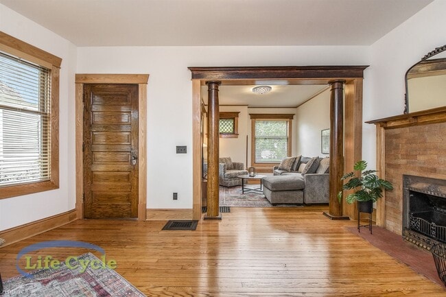Building Photo - 4 br, 1 bath House - 235 Eastern Ave SE