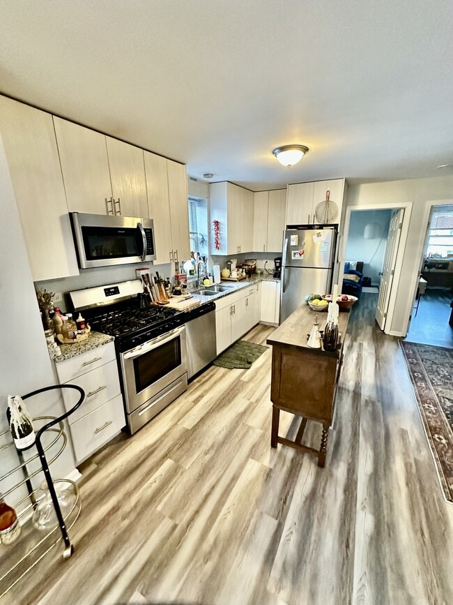 Foto del edificio - 920 W 35th Pl