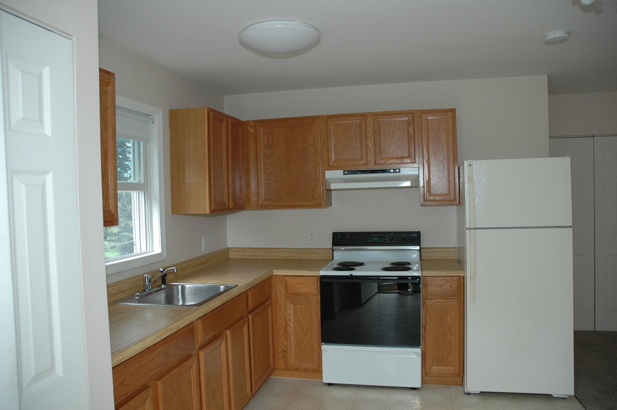 925 County Route 29 Unit Apt1 FL1, Oswego, NY 13126 Condo for Rent