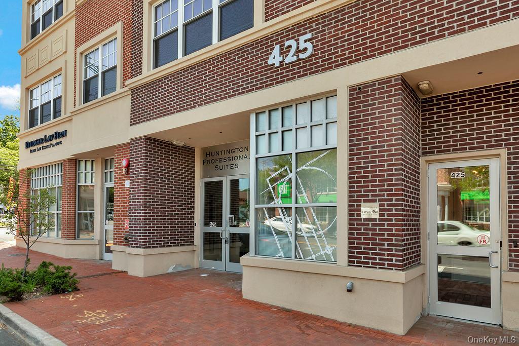 Building Photo - 425 New York Ave