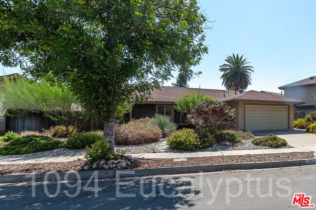 Foto del edificio - 1094 Eucalyptus Ln