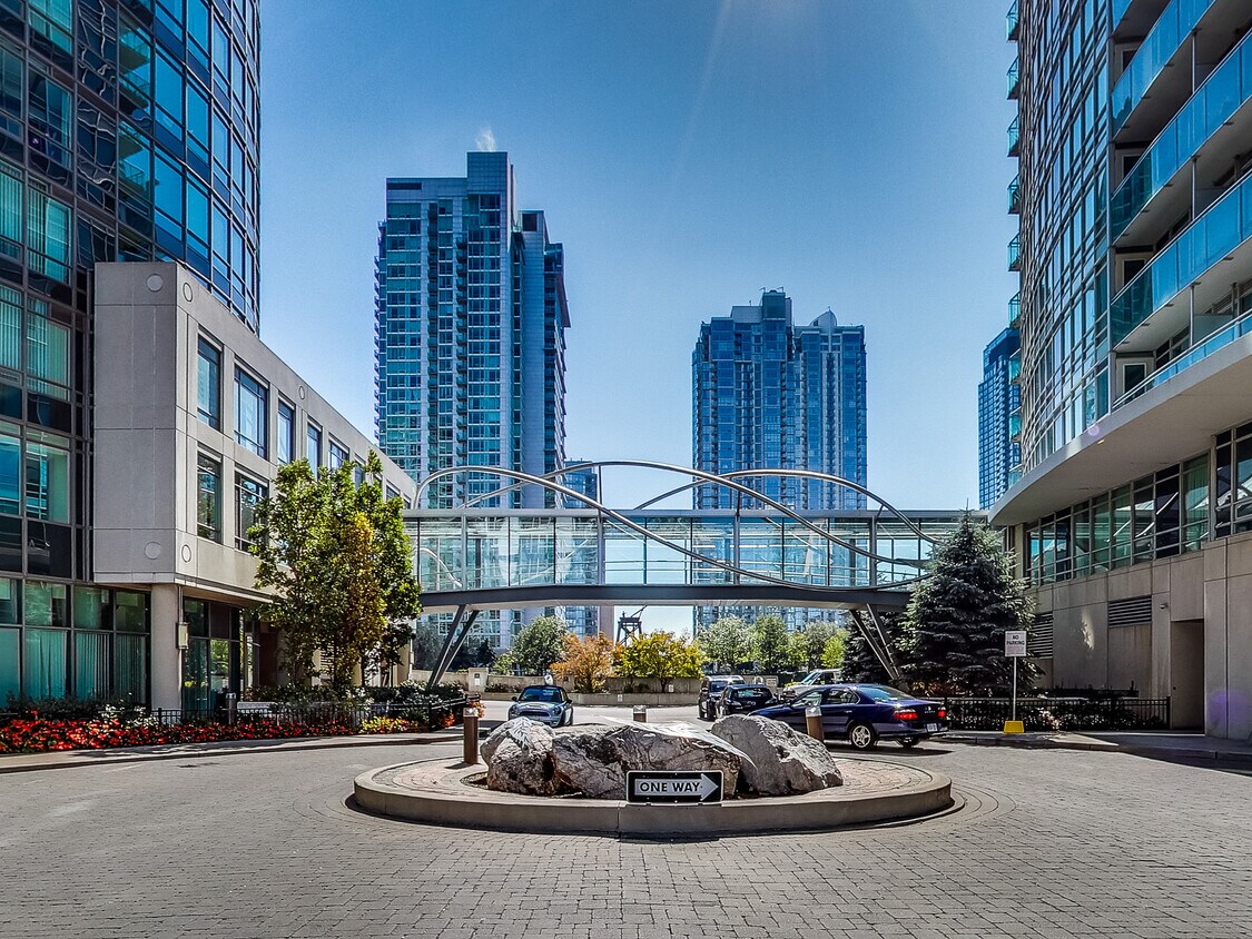 Close to Lakeshore Toronto 1+1 Bedroom & ... - Close to Lakeshore Toronto 1+1 Bedroom  & ...