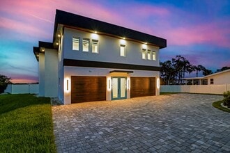 Building Photo - 711 Tropical Dr