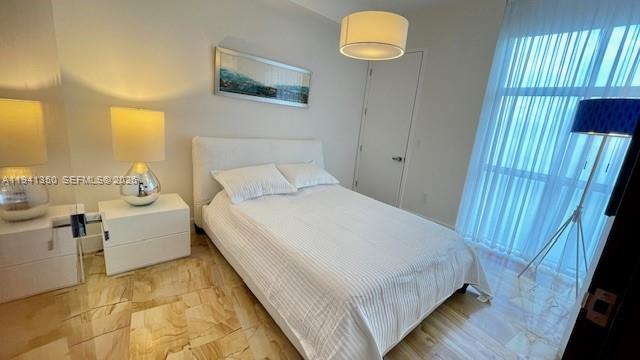 Foto del edificio - 18101 Collins Ave