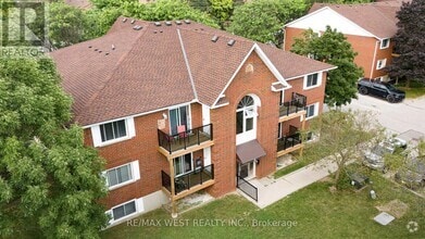 Building Photo - 565-565 Greenfield Ave
