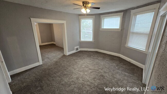 Photo - 3209 Gilbert Ave Apartment