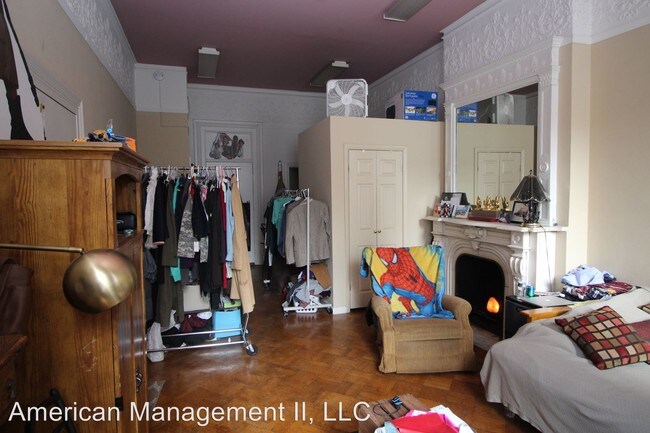 Building Photo - 1023 St Paul St