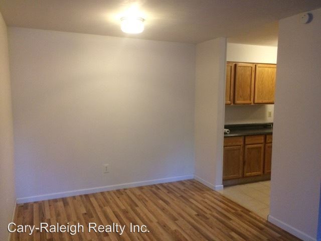 Building Photo - 1000 Sandlin Pl