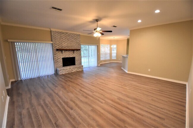 Foto del edificio - 5436 Split Pine Ct