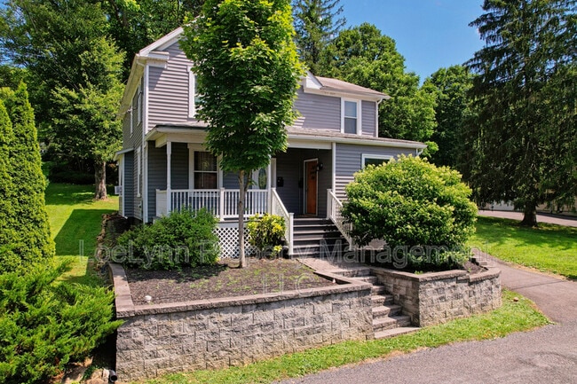 Building Photo - 505 B St