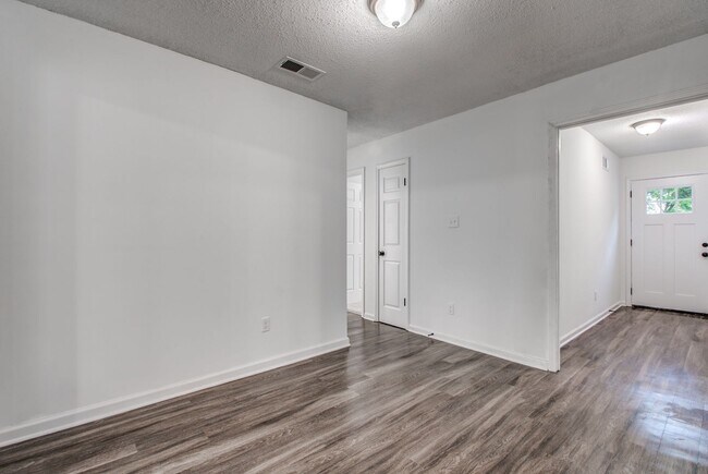 Foto del edificio - 2735 Brentwood Cove
