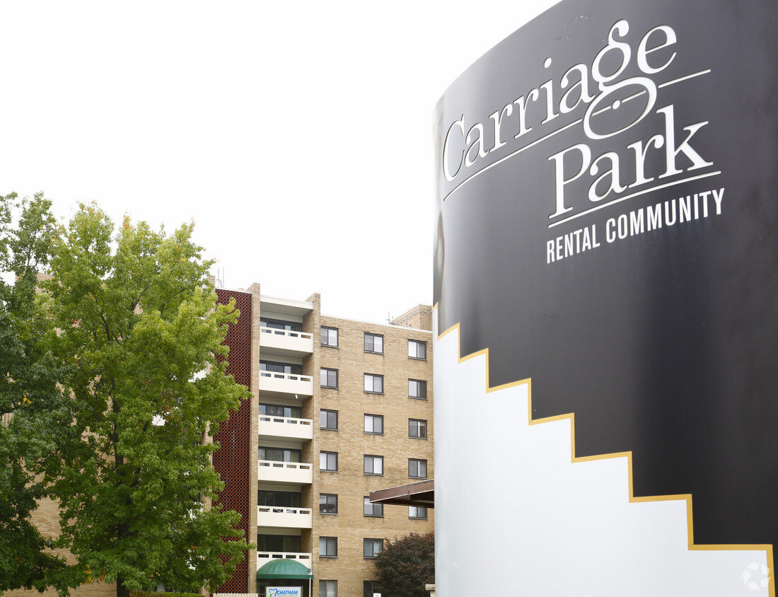 Primary Photo - Carriage Park Apartments