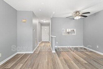 Building Photo - 4249 Lake Ridge Dr