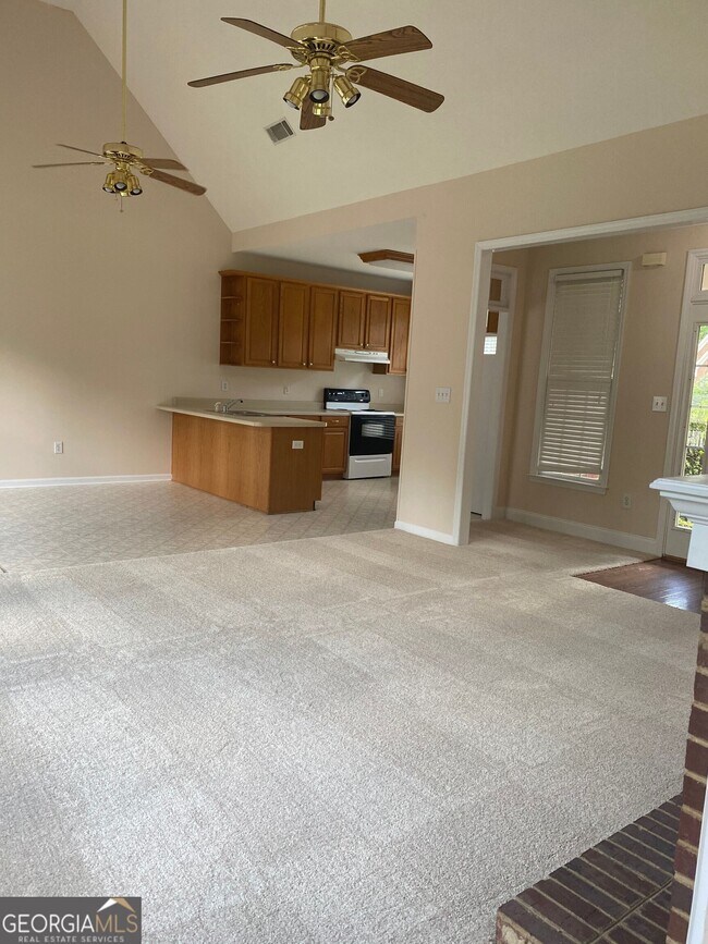 Building Photo - 460 Brickleberry Ridge