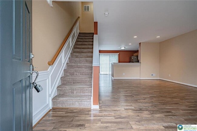Building Photo - 1396 Artisan Ct